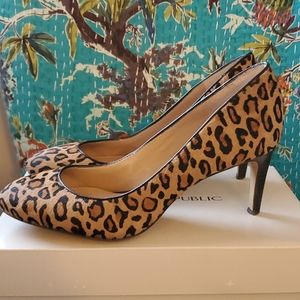 🐆Banana Republic Ivonne Leopard Calf Hair